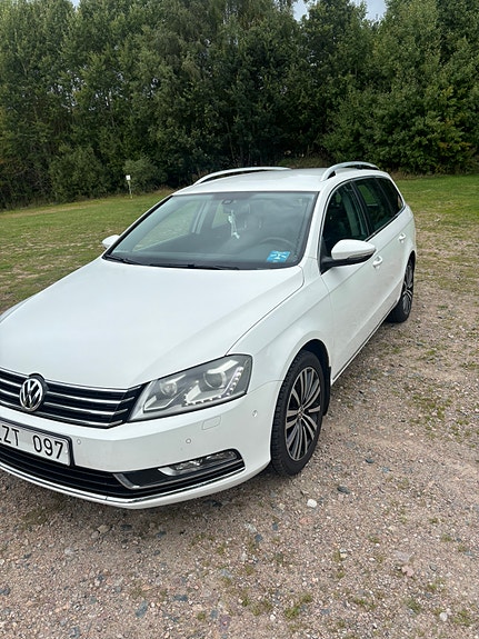 Volkswagen Passat 3 of 15