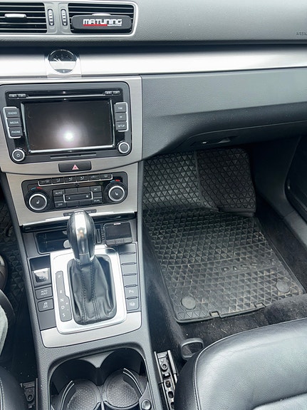 Volkswagen Passat 11 of 15
