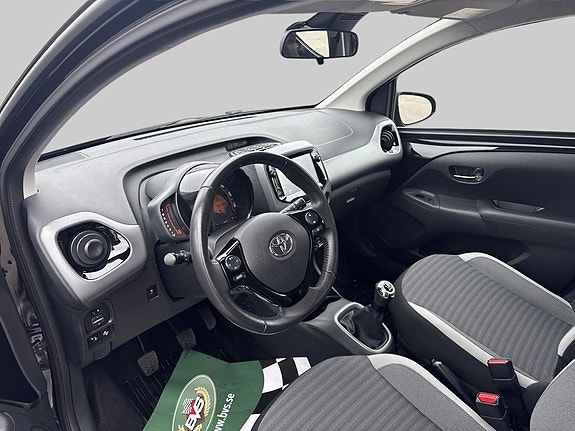 Toyota Aygo 9 of 14
