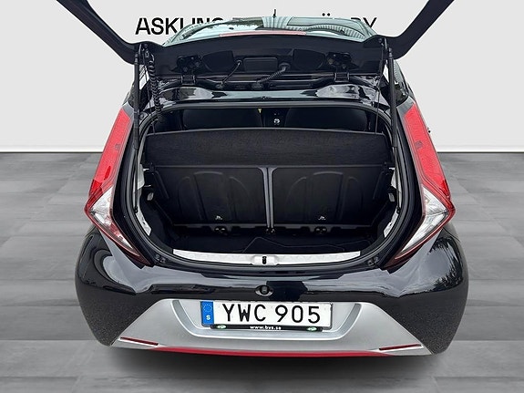 Toyota Aygo 11 of 14
