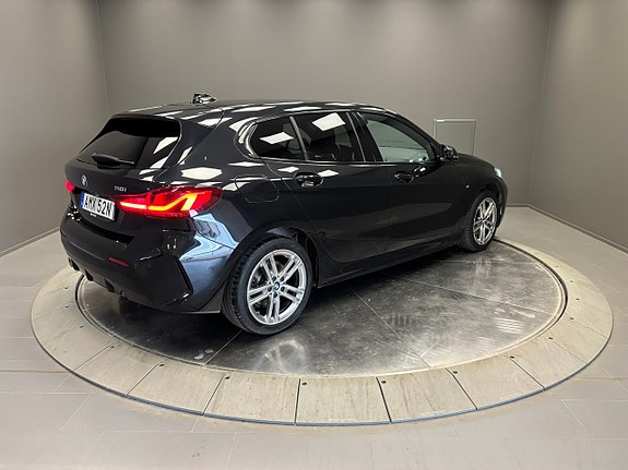 BMW 118i 5 of 23