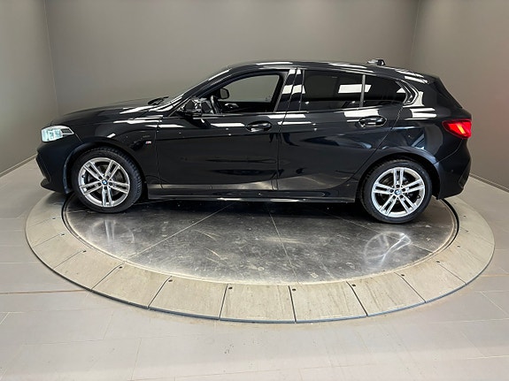 BMW 118i 2 of 23