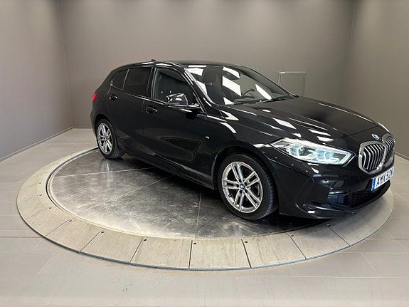 BMW 118i 7 of 23
