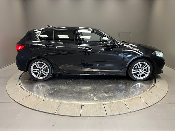 BMW 118i 6 of 23