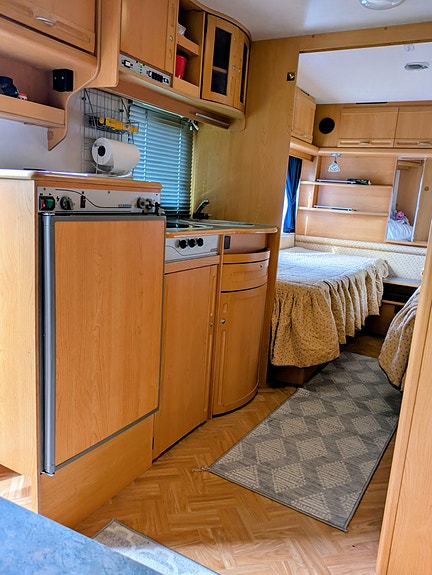 Adria Unica B 562 UL 4 of 6