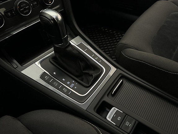 Volkswagen Golf Alltrack 23 of 30