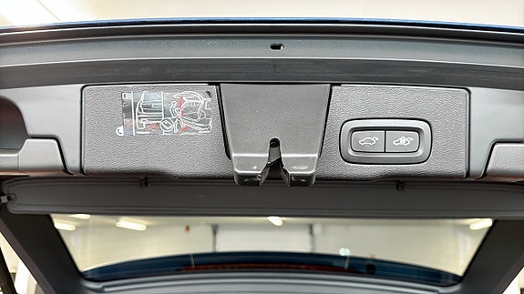 Volvo XC60 17 of 24