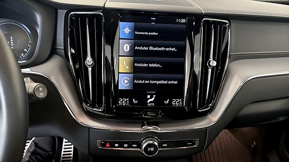 Volvo XC60 10 of 24