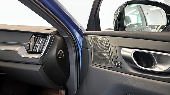 Volvo XC60 23 of 24