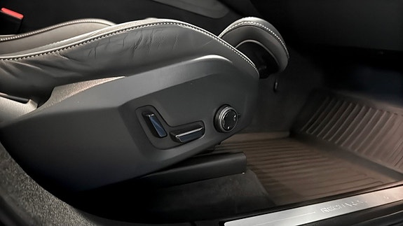 Volvo XC60 24 of 24