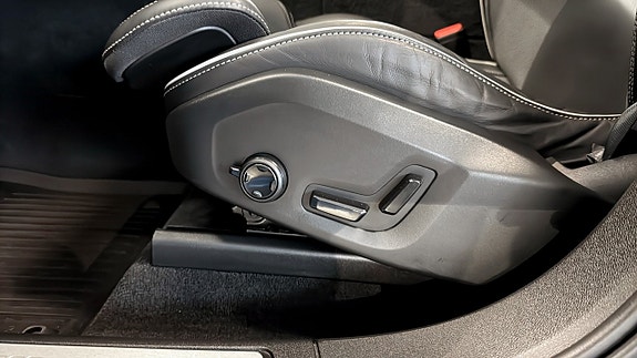 Volvo XC60 18 of 24