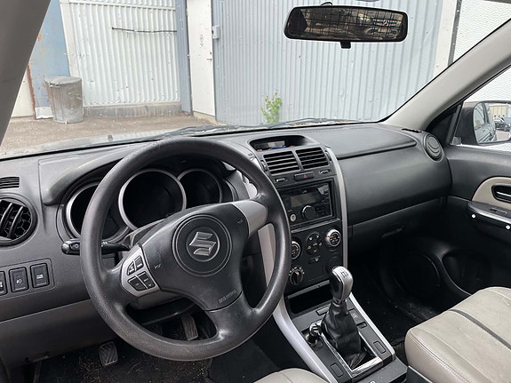 Suzuki Grand Vitara 4 of 4