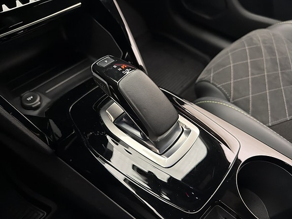 Peugeot e-208 27 of 30