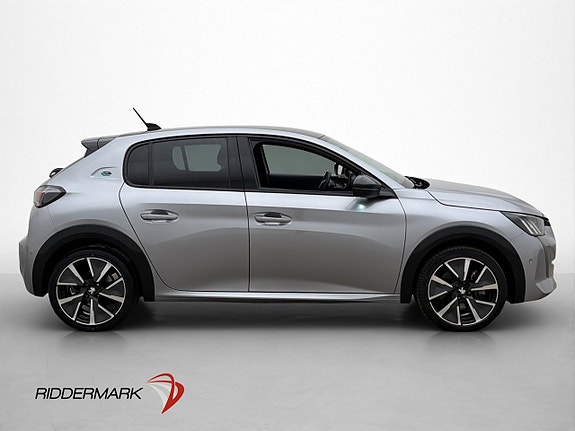 Peugeot e-208 9 of 30