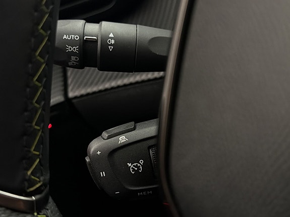Peugeot e-208 16 of 30