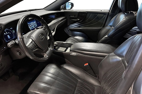 Lexus LS500h 9 of 24
