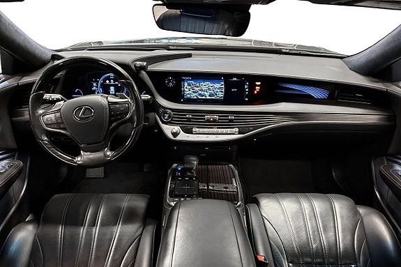 Lexus LS500h 10 of 24