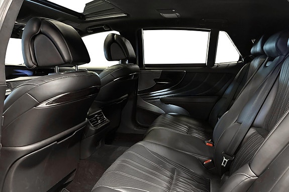 Lexus LS500h 15 of 24