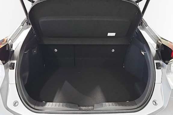 Toyota C-HR 12 of 13
