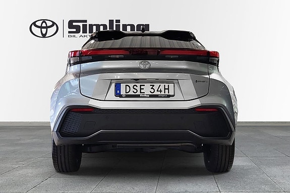 Toyota C-HR 4 of 13