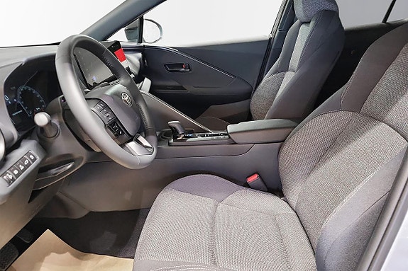 Toyota C-HR 6 of 13