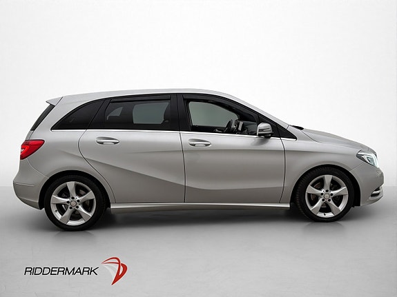Mercedes-Benz B200 9 of 30