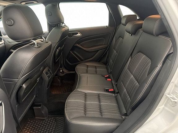 Mercedes-Benz B200 27 of 30
