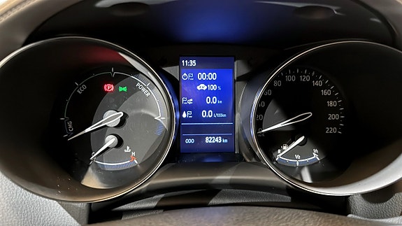 Toyota C-HR 17 of 19
