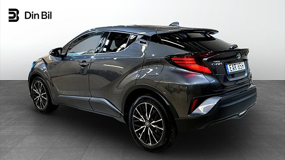 Toyota C-HR 3 of 19