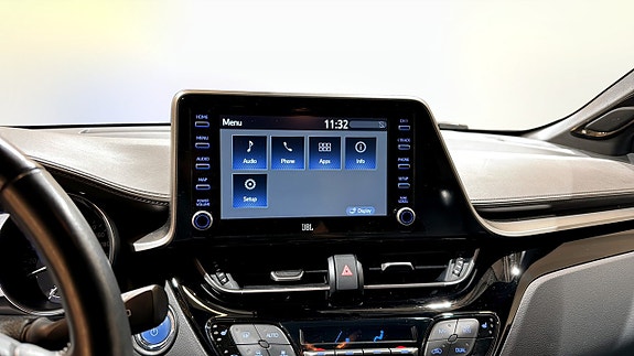 Toyota C-HR 9 of 19