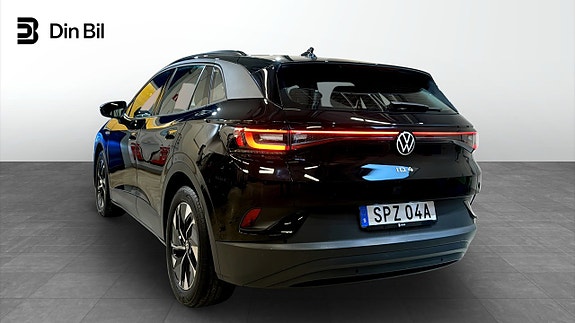 Volkswagen ID.4 3 of 18