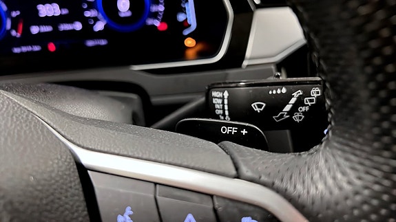 Volkswagen Passat 21 of 25