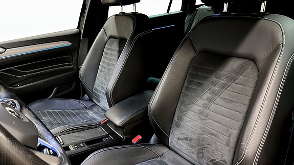 Volkswagen Passat 8 of 25