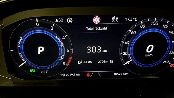 Volkswagen Passat 22 of 25
