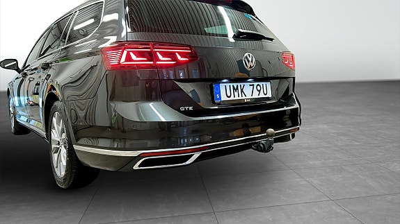 Volkswagen Passat 13 of 25