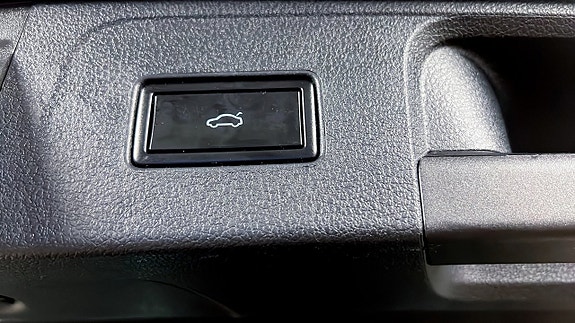 Volkswagen Passat 24 of 25