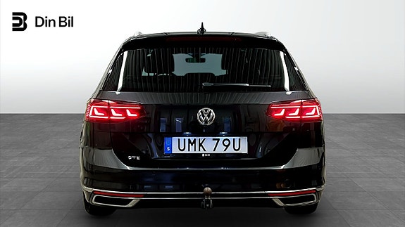 Volkswagen Passat 5 of 25