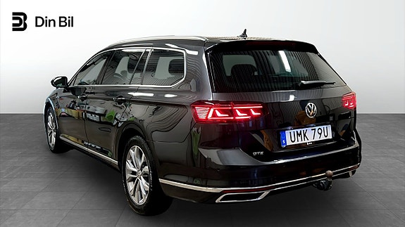 Volkswagen Passat 3 of 25