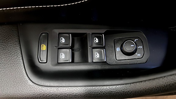 Volkswagen Passat 17 of 25
