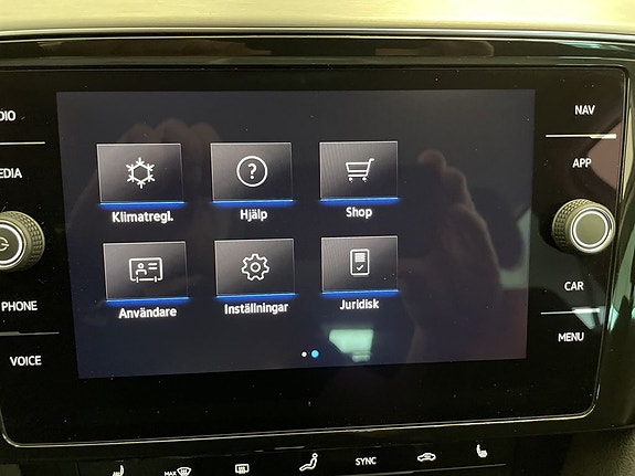 Volkswagen Passat Alltrack 19 of 22
