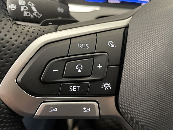 Volkswagen Passat Alltrack 16 of 22