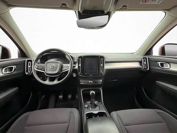 Volvo XC40 11 of 30