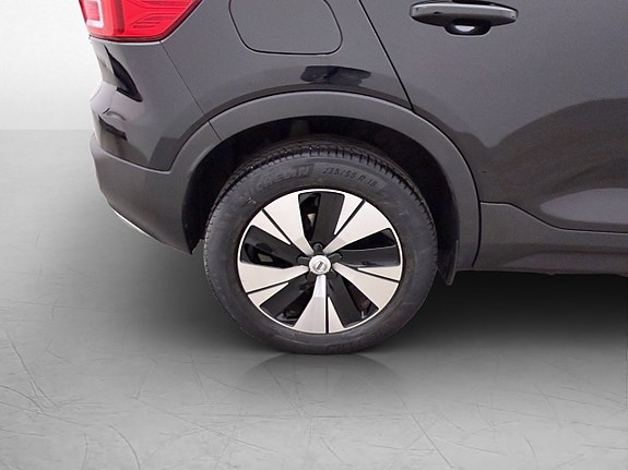 Volvo XC40 29 of 30