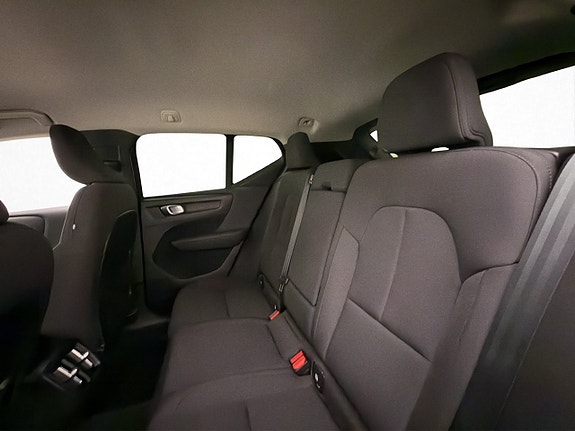 Volvo XC40 27 of 30