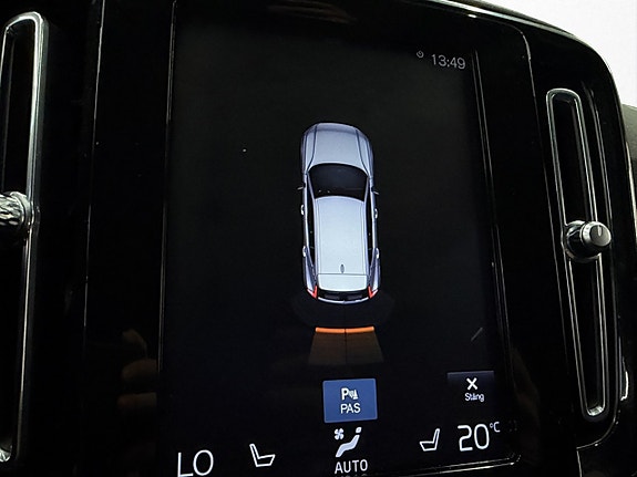Volvo XC40 19 of 30
