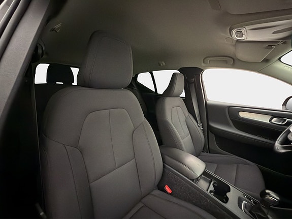 Volvo XC40 25 of 30