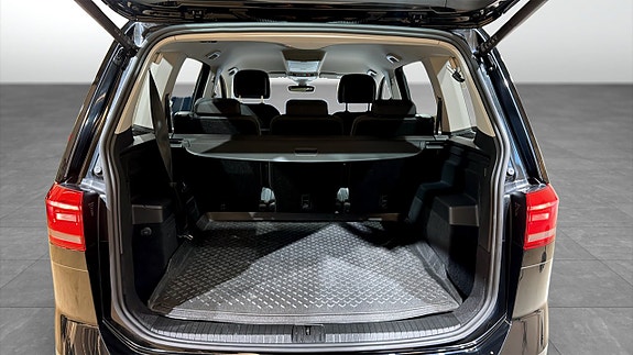Volkswagen Touran 12 of 21