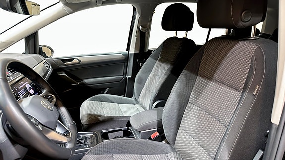 Volkswagen Touran 8 of 21