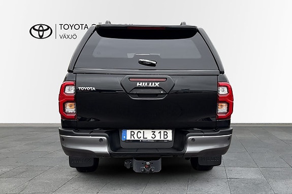 Toyota HiLux 5 of 24