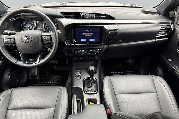 Toyota HiLux 9 of 24
